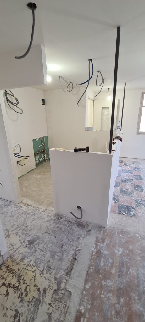 Rénovation après dégât des eaux à Meaux : l’expertise SOS Mon Plombier